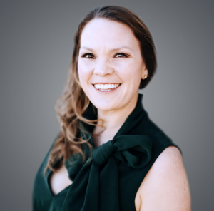 mia manfredi, aprn, mental health family nurse practioner kansas city
